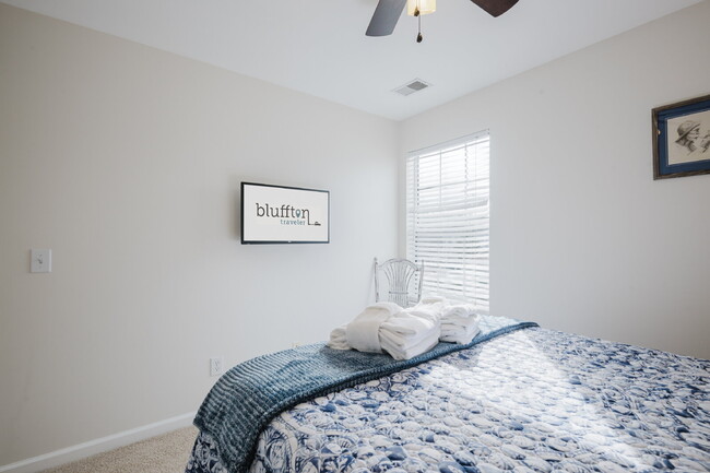 Building Photo - Furnished 3 Bedroom Home in Bluffton Park