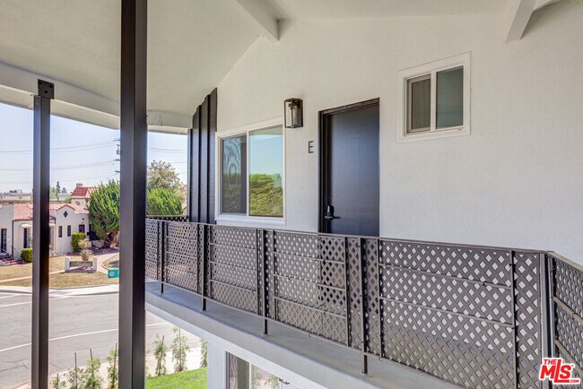 Building Photo - 1623 Arlington Ave