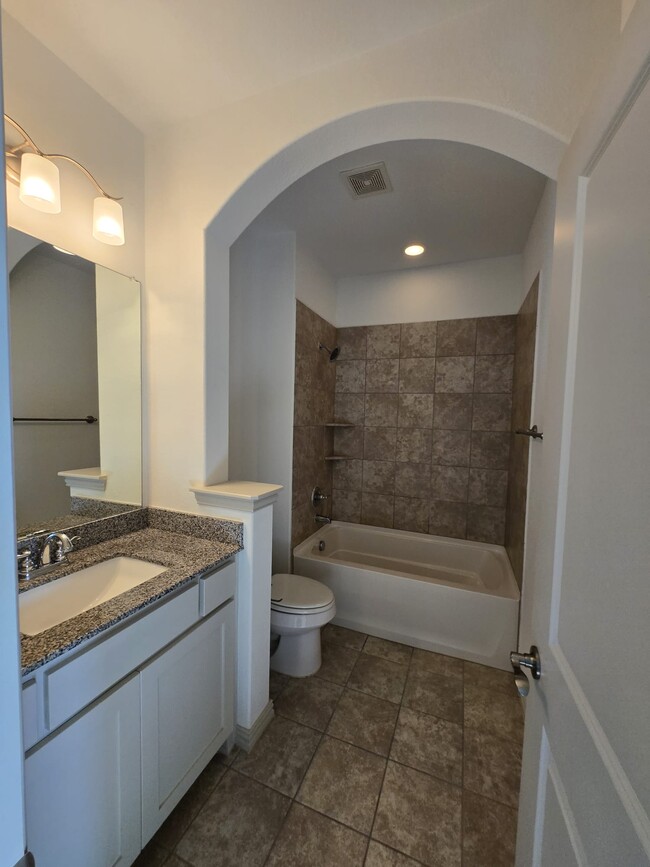Building Photo - 3129 Decker Dr
