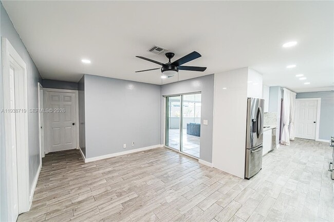 Building Photo - 8107 NW 74th Ave