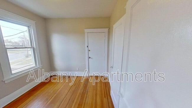 Building Photo - 469 Delaware Ave