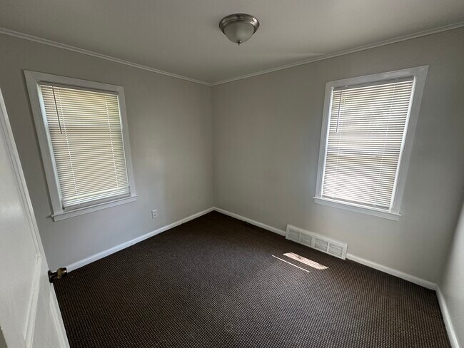 Building Photo - 22788 Rosalind Ave