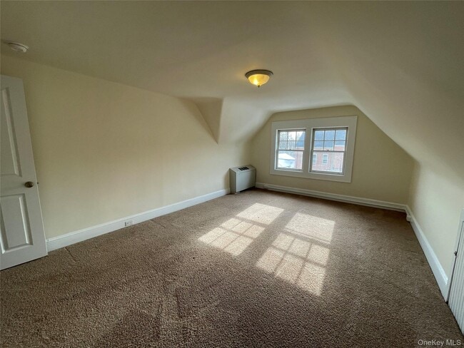 Building Photo - 139 S Broadway