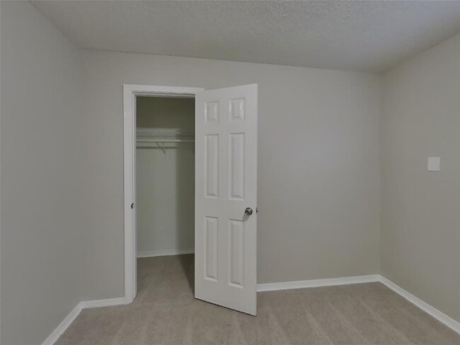 Building Photo - 3406 Park Haven Ln