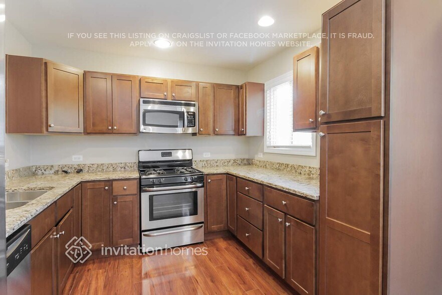 Building Photo - 5192 Greentree Rd