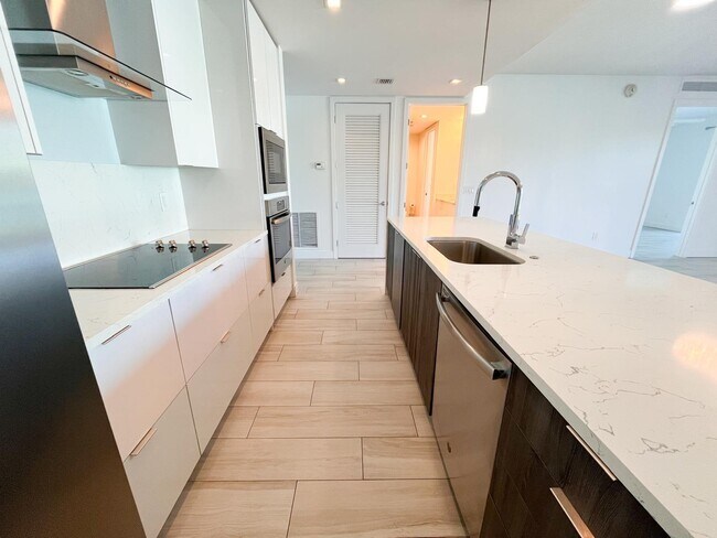 Building Photo - 1 S Palmway