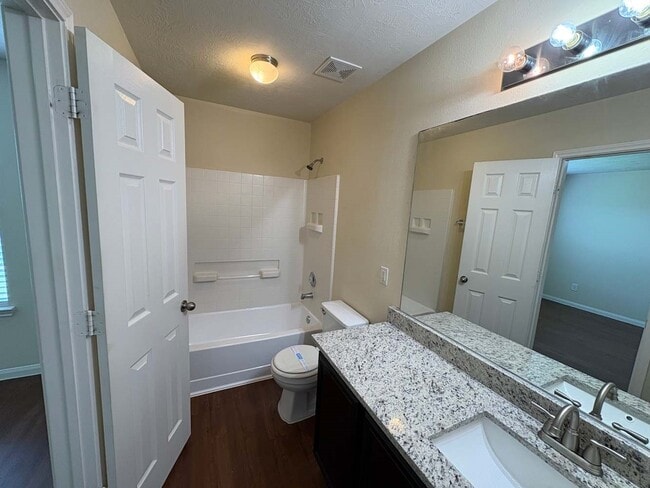 Building Photo - 10202 Staghill Dr