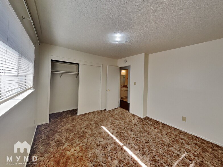 Building Photo - 2516 I St