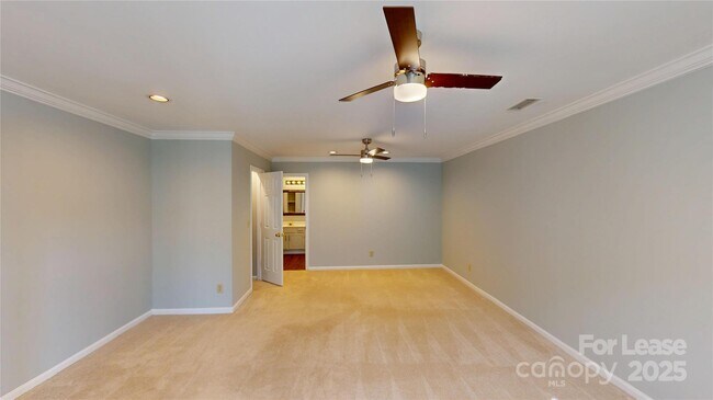 Building Photo - 414 Clarkson Green St