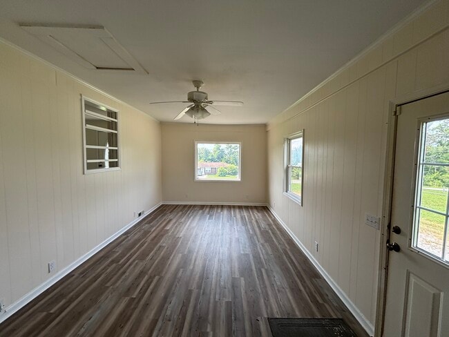 Building Photo - 1307 Allen Rd
