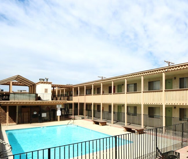 Aurora Apartments 480 Aurora Dr El Centro CA 92243 Apartment Finder