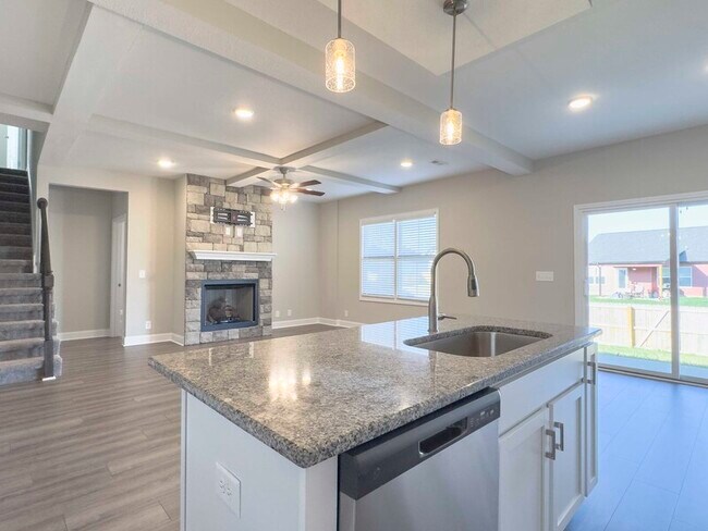 Building Photo - 290 Elwell Rd