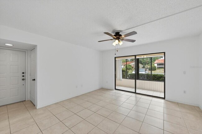 Building Photo - 5735 Gardens Dr