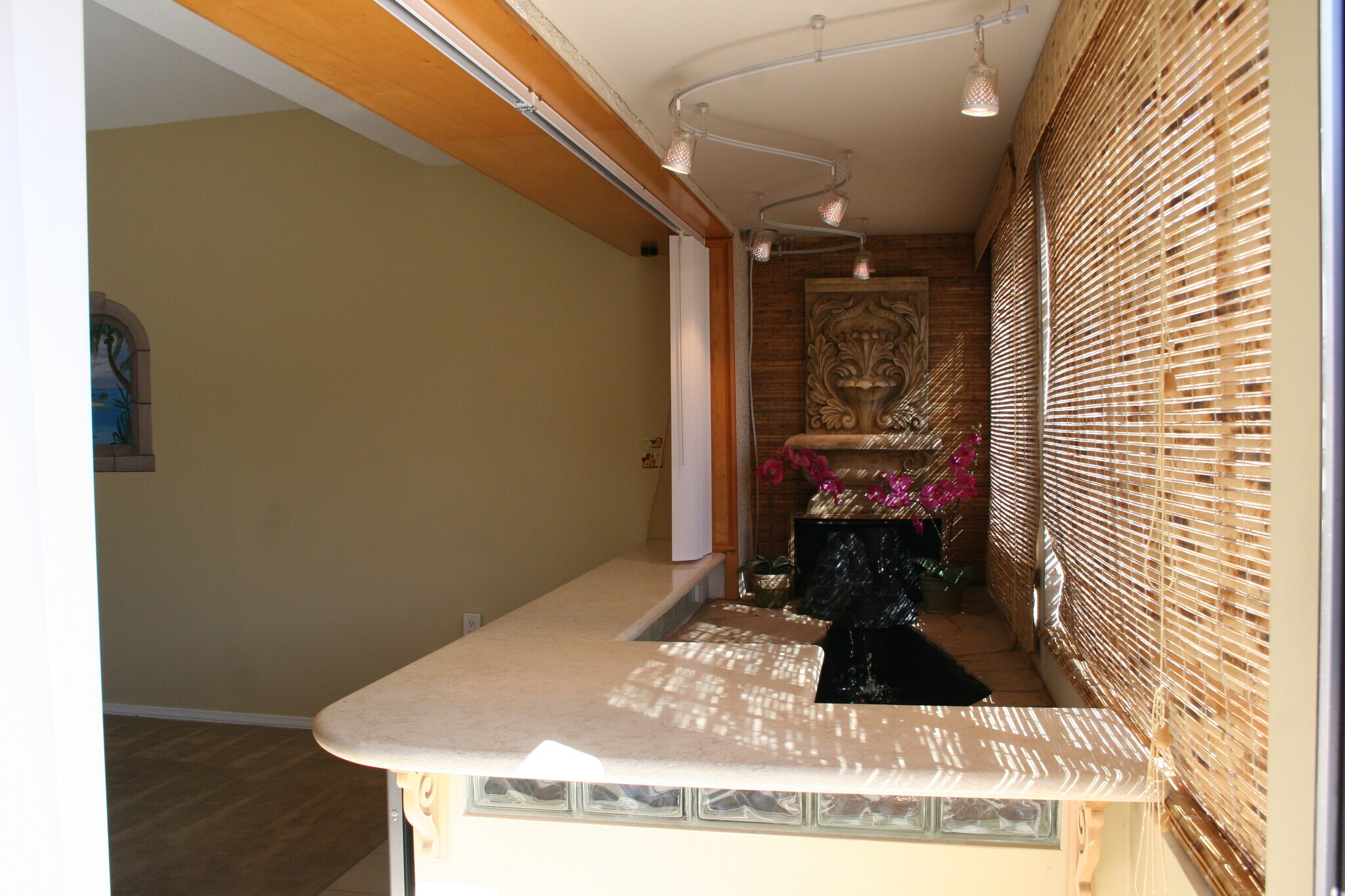 Building Photo - 6037 Comey Ave
