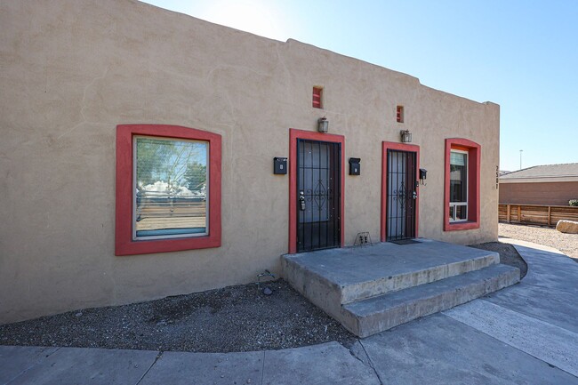 Cute, one bedroom, in Phoenix, with utili... - Cute, one bedroom, in  Phoenix, with utili...