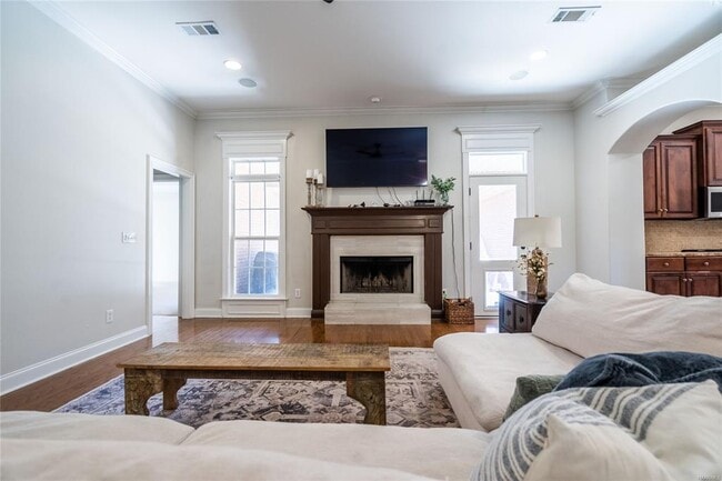 Building Photo - 124 Pine Bark Ct