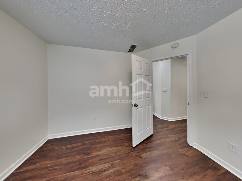 Building Photo - 3491 Skyland Ridge Ct
