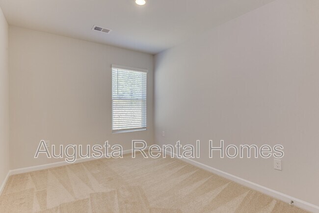 Building Photo - 818 Quaint Parish Cir