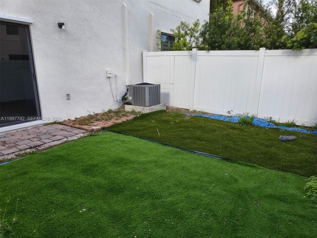 Building Photo - 3572 W 88th Terrace