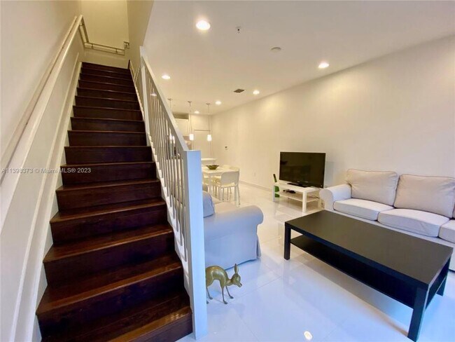 Building Photo - 2 bedroom in Aventura FL 33180