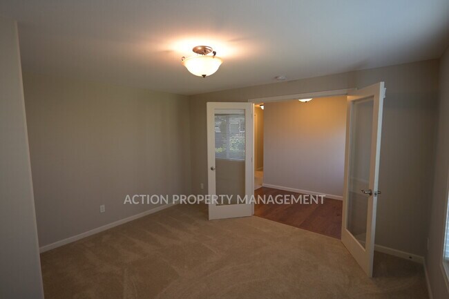 Building Photo - 3 bed 2 bath in Jennies Meadow, Sequim