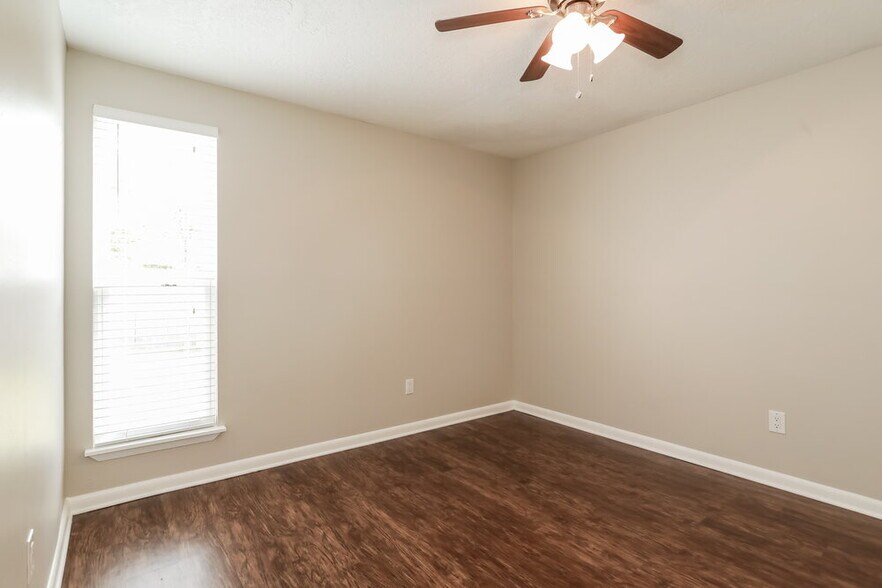 Building Photo - 6826 Coralberry Ct
