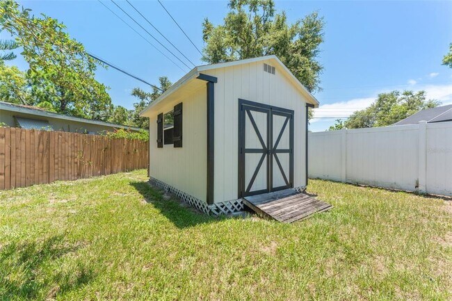 Building Photo - 1431 San Helen Dr