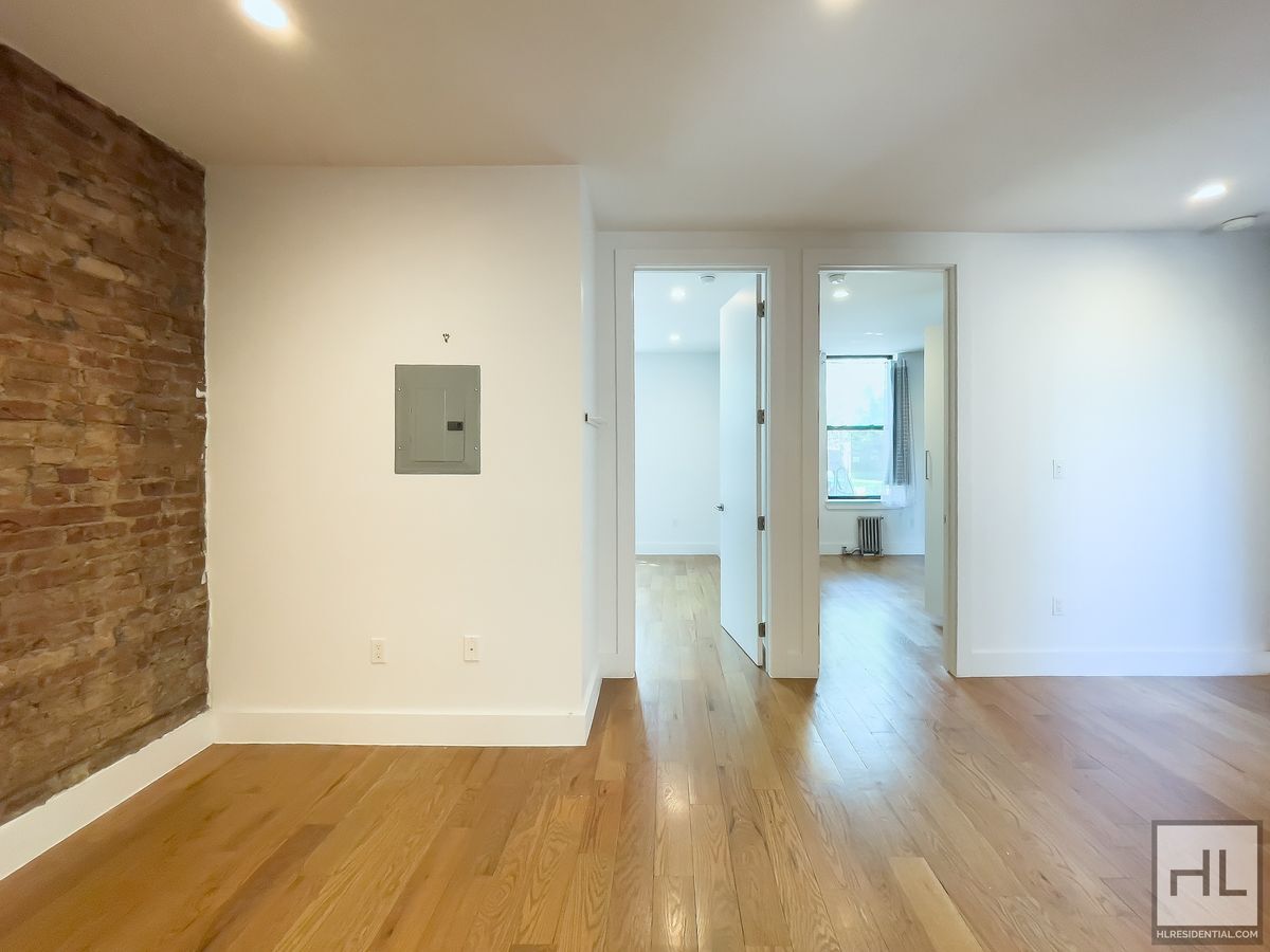Building Photo - Renovated 2-Bedroom with Private Backyard + 1,500 Sq Ft Recreation Space | Fort Greene