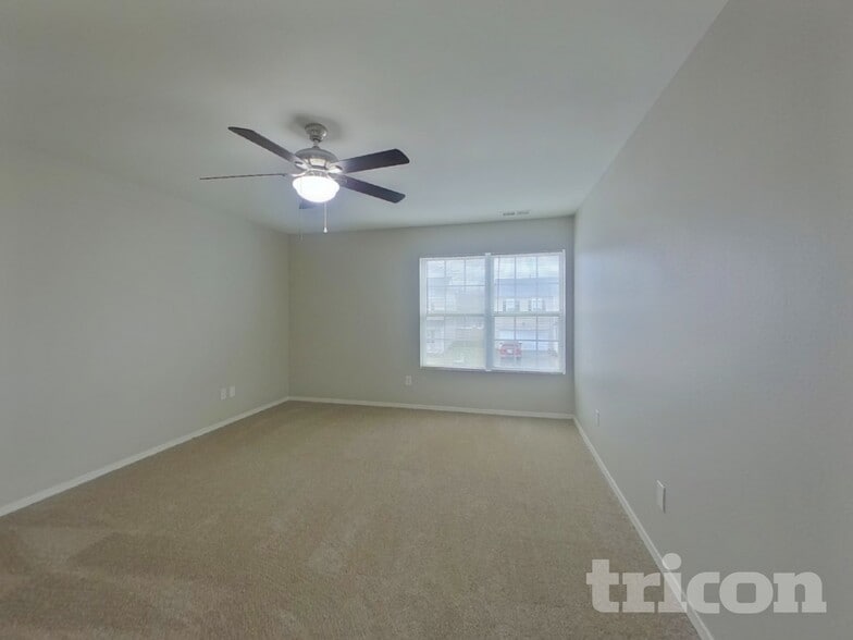 Building Photo - 9821 Bayview Pkwy