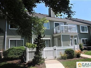 FrontView - 13 Foxtail Ln