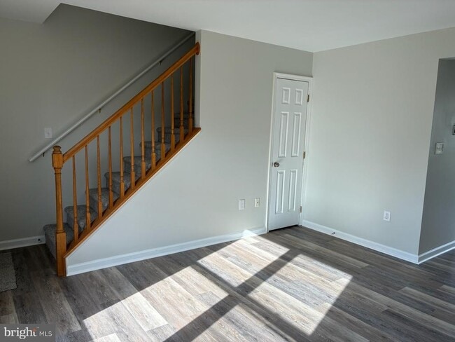 Building Photo - 950 Concord St