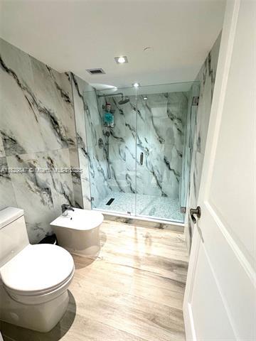 Building Photo - 5757 Collins Ave