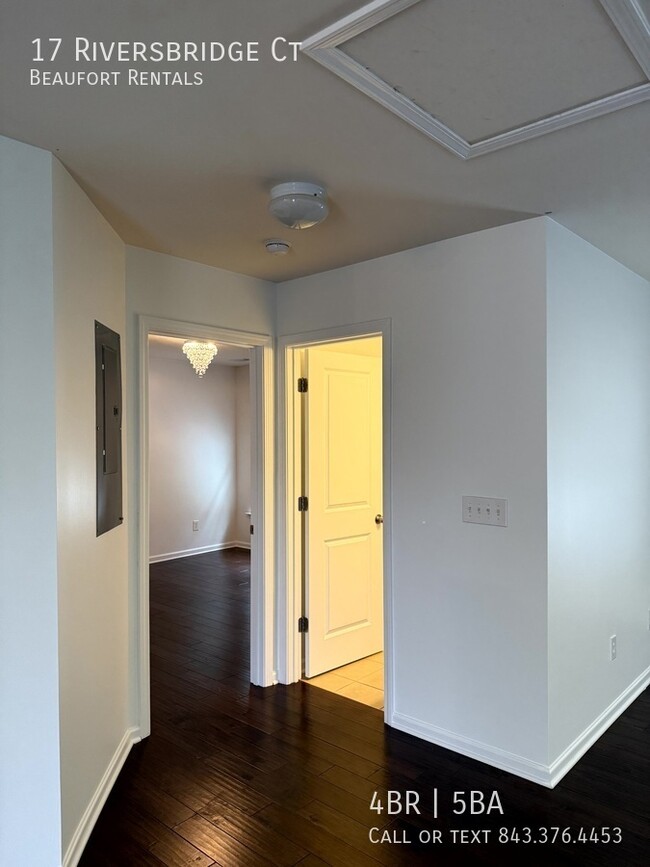 Building Photo - 17 Riversbridge Ct