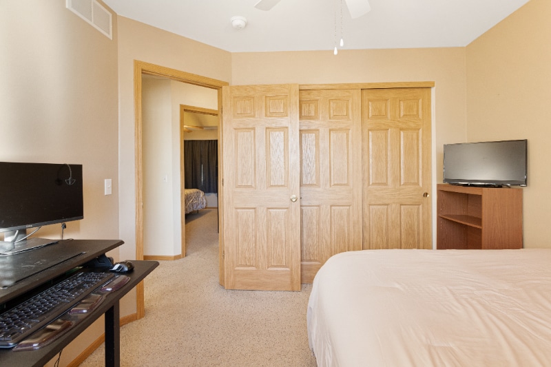 Building Photo - 15614 Cottonwood Ave