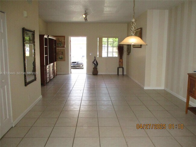 Building Photo - 4802 Washington St