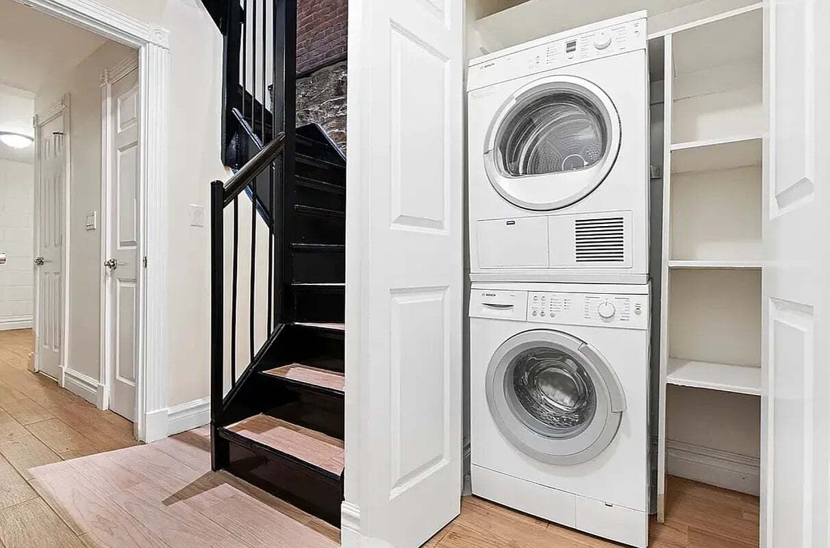 Building Photo - 321 W 16th St