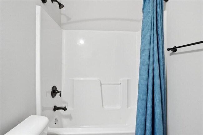 Building Photo - 612 Stevens Pl