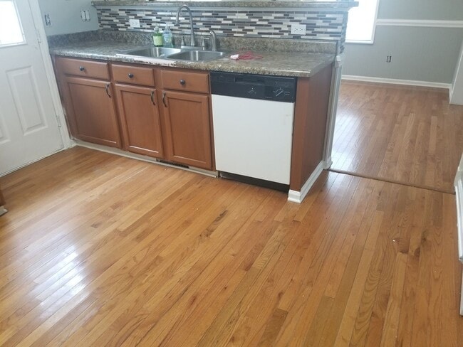 Building Photo - 3 Bedroom Single Family Home in Knightdale