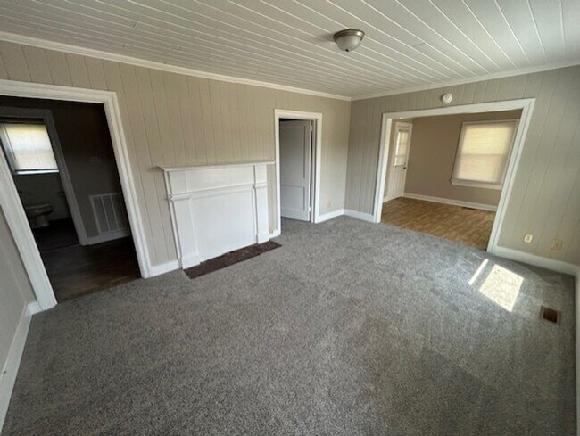 Building Photo - One Month Free Rent with 2 Year Lease! 3 B...