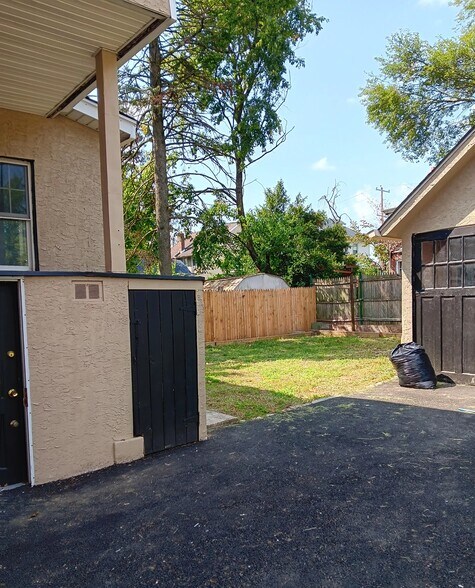 Building Photo - 238 Penn Blvd