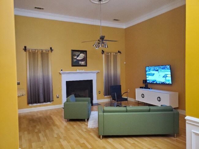 Building Photo - 106 Fairfax Ct