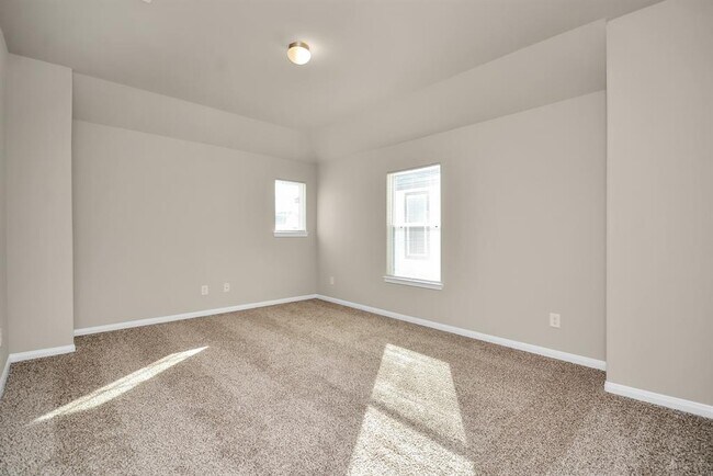 Building Photo - 2260 Raider Dr