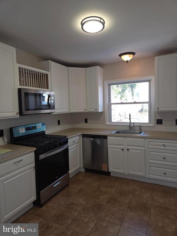 Building Photo - 139 S 4th Ave