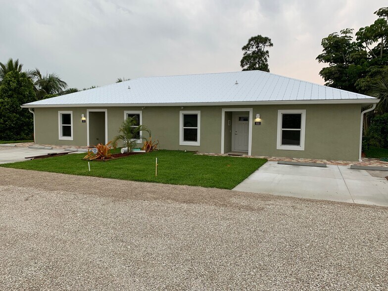 Building Photo - 926 NW Spruce Ridge Dr