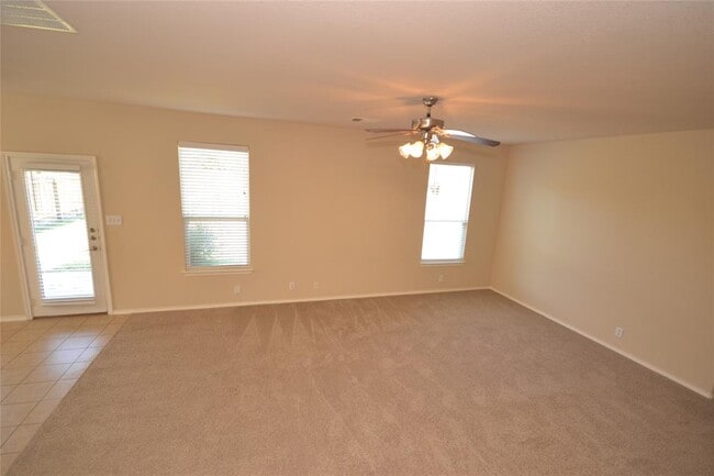Building Photo - 409 Riverine Way