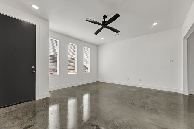 Building Photo - 3009 Alpha Wolf Ct