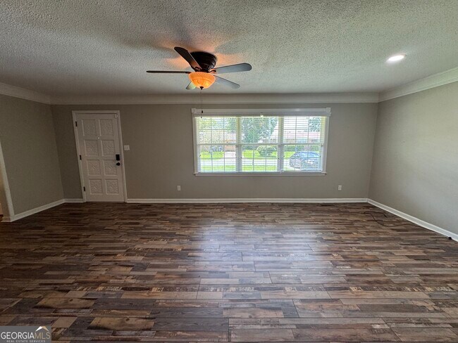 Building Photo - 209 Todd Cir
