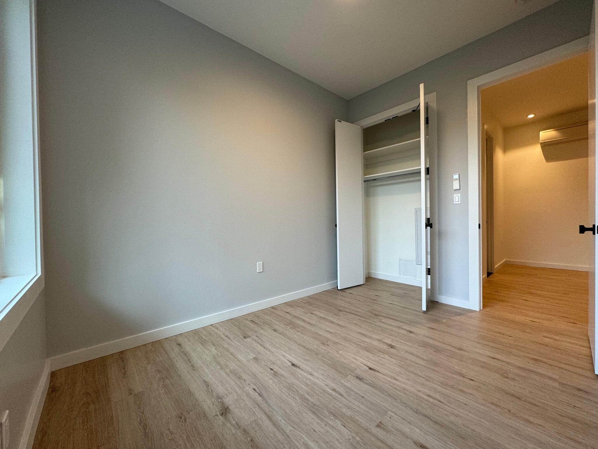 Building Photo - 23 Eldert St