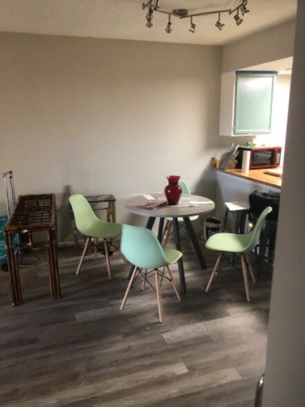 Building Photo - 457 S Memphis Way