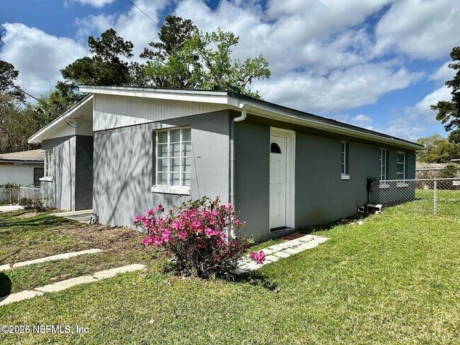 Building Photo - 5255 Camille Ave